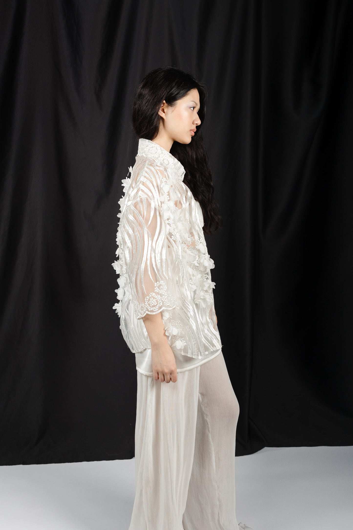 UNSPOKEN WAVES OVERSHIRT
